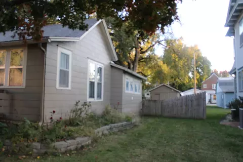 Exterior - 905 E 7th, Winfield, KS 67156 photo 2 of 3