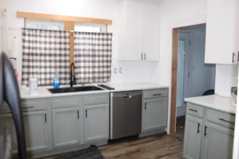 Kitchen - 905 E 7th, Winfield, KS 67156 photo 1 of 2