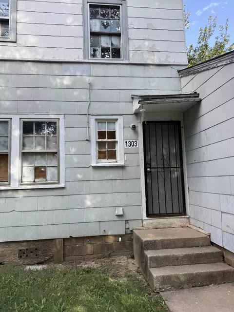 1303 S Pershing, Wichita, KS 67218