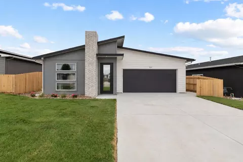 9607 E Annabelle St, Wichita, KS 67207