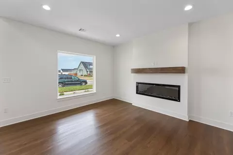 Living - 12071 W Arvada Blvd, Maize, KS 67101 photo 2 of 3