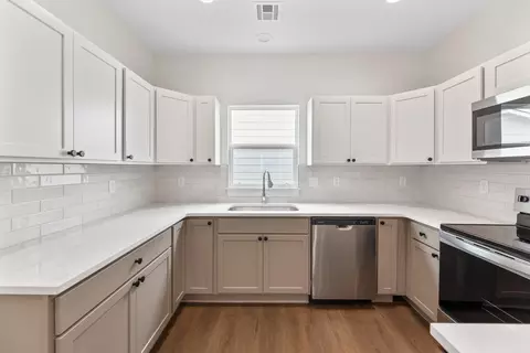 Kitchen - 12071 W Arvada Blvd, Maize, KS 67101 photo 3 of 3