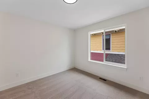 Bedroom - 12071 W Arvada Blvd, Maize, KS 67101 photo 7 of 9