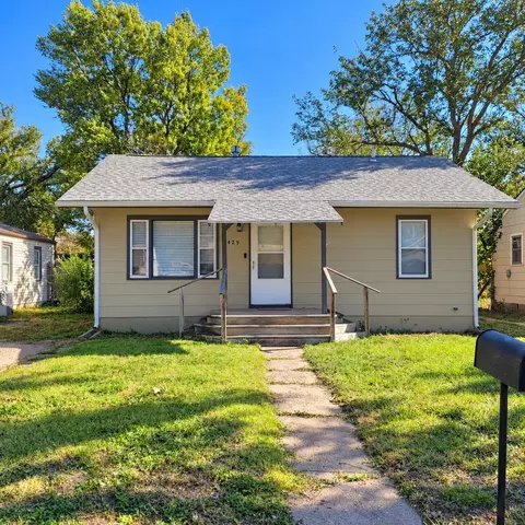 429 S Delaware Ave, Salina, KS 67401