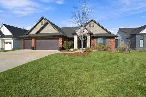 2948 N Gulf Breeze Ct, Wichita, KS 67205