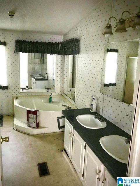 1130 Skyline Dr, Warrior, AL 35180 photo 2