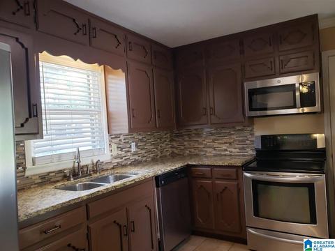 702 Pinecrest Ave, Weaver, AL 36277 photo 2