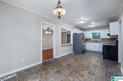875 Skyline Dr, Warrior, AL 35180 photo 9