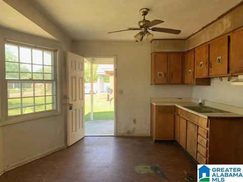 1602 Lee Ave, Clanton, AL 35045 photo 2