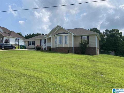 910 Ridgeway Dr, Oneonta, AL 35121 photo 1