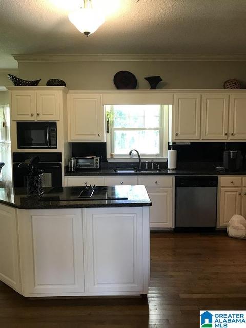 108 Round Forest Dr, Clanton, AL 35045 photo 3