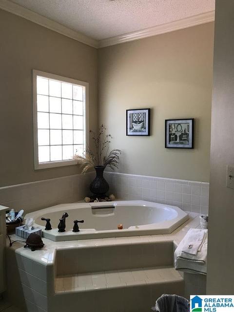 108 Round Forest Dr, Clanton, AL 35045 photo 4