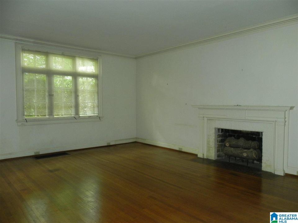  818 Glenwood Ter, Anniston, AL 36207 photo 8