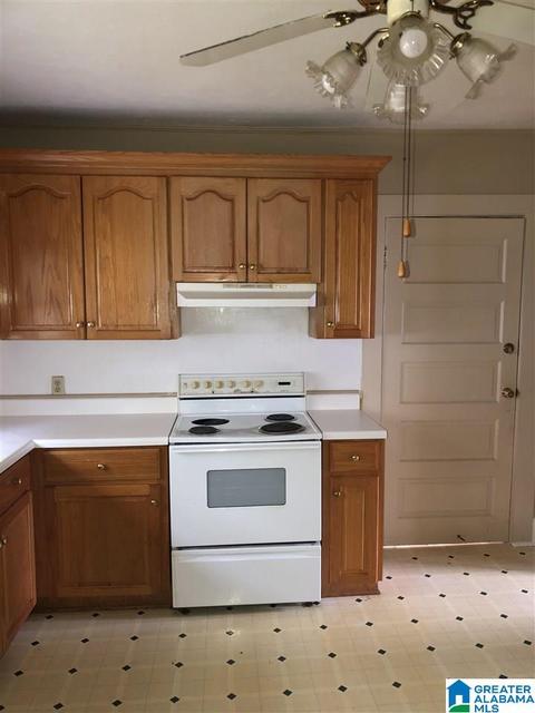 1402 9th St N, Clanton, AL 35045 photo 4