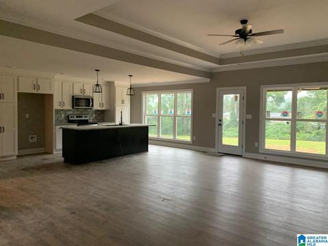 205 Crest Loop Rd, Clanton, AL 35045 photo 4
