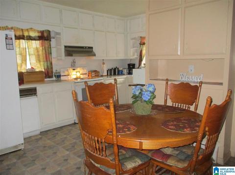 205 10th St N, Clanton, AL 35045 photo 2