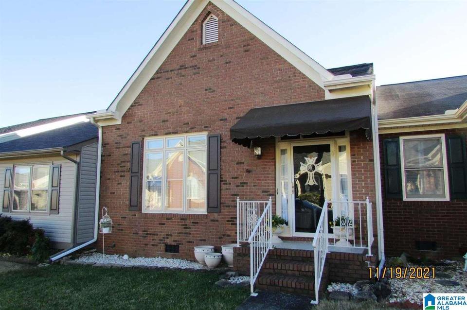 1302 Cambridge Pl, Anniston, AL 36207 45 Photos MLS 1304693 Movoto