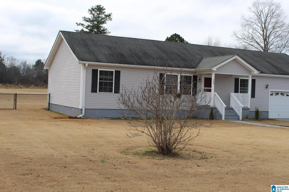  198 Warren Dr, Weaver, AL 36277 photo 3