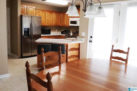 105 Battle Cir, Clanton, AL 35045 photo 4