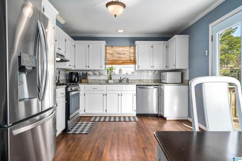 925 Willow Bend Rd, Pelham, AL 35124 photo 2