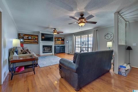218 Meadowview Cir, Clanton, AL 35045 photo 9