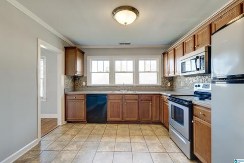 105 Leon Dr, Warrior, AL 35180 photo 13