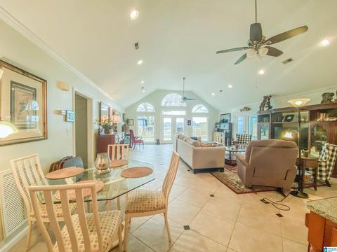 686 Coves Point Dr, Riverside, AL 35135 photo 5
