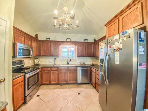 686 Coves Point Dr, Riverside, AL 35135 photo 9