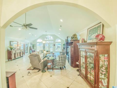 686 Coves Point Dr, Riverside, AL 35135 photo 4