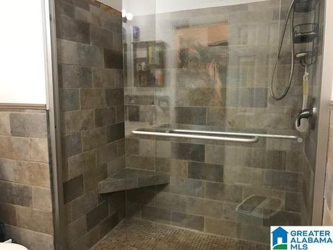 1415 Meadowood Dr, Clanton, AL 35045 photo 8