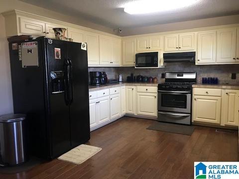 1415 Meadowood Dr, Clanton, AL 35045 photo 4