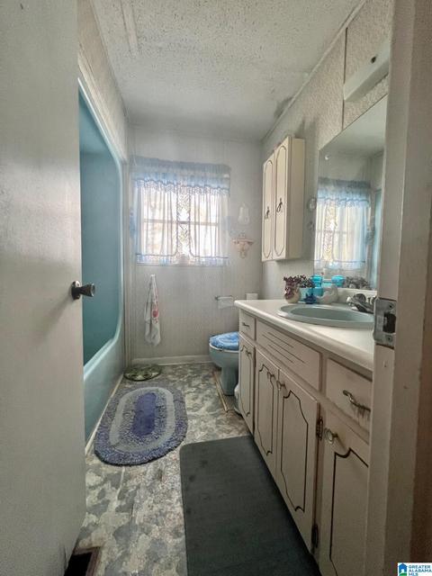 202 Sherry Dr, Centre, AL 35960 photo 9