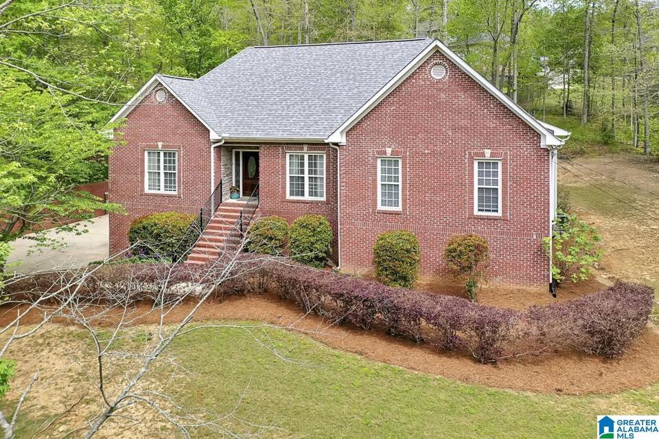 8060 N Lake Dr, Trussville, AL 35173 38 Photos MLS 1318073 Movoto