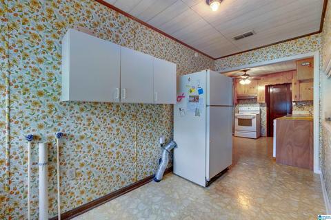 209 N 15th St, Clanton, AL 35045 photo 21