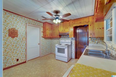 209 N 15th St, Clanton, AL 35045 photo 16
