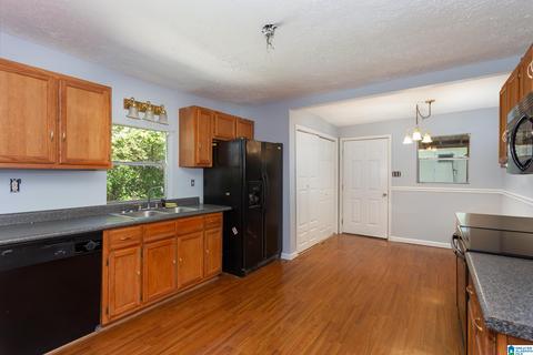 105 Maple St, Anniston, AL 36207 photo 5