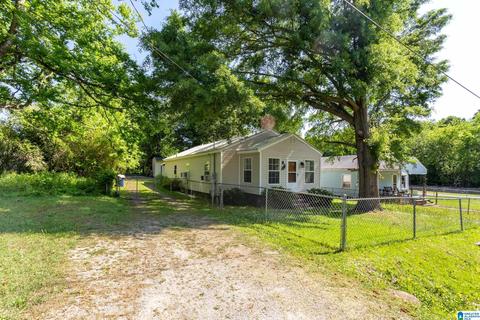 105 Maple St, Anniston, AL 36207 photo 1