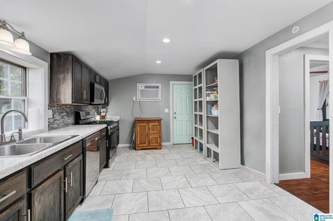 41 NE 3rd St, Arab, AL 35016 photo 5