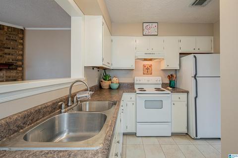 1402 Applegate Dr, Alabaster, AL 35007 photo 8