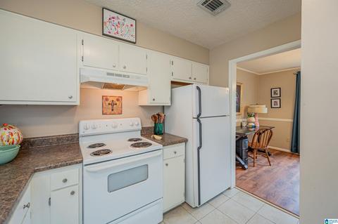 1402 Applegate Dr, Alabaster, AL 35007 photo 9