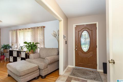 1044 Sharp Dr, Birmingham, AL 35235 photo 4