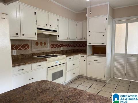 122 Crestview Dr, Clanton, AL 35045 photo 4