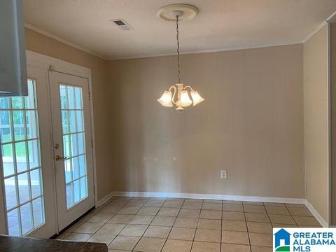 122 Crestview Dr, Clanton, AL 35045 photo 5