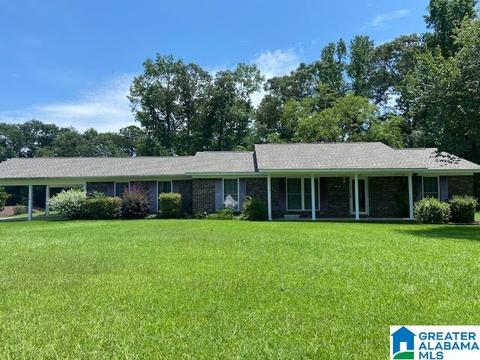122 Crestview Dr, Clanton, AL 35045 photo 1