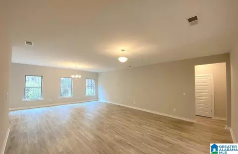 320 S Pine Dr, Jasper, AL 35504 photo 3
