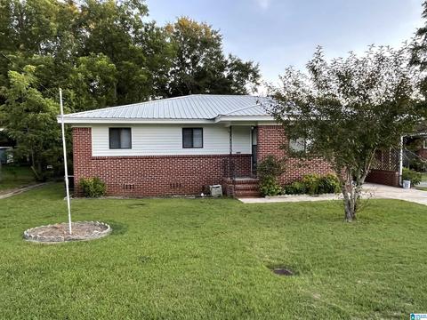 209 Lilla Ave, Clanton, AL 35045 photo 3