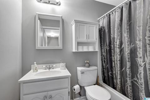 405 Saturn Cir, Warrior, AL 35180 photo 24