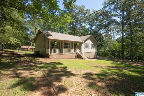 113 Maple St, Maylene, AL 35114 photo 2