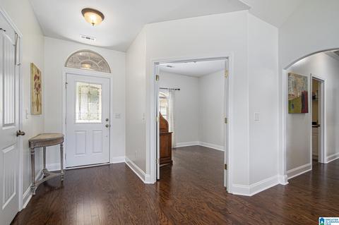 914 Frances Cir, Clanton, AL 35045 photo 2