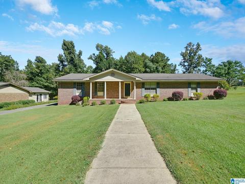 102 Pine Cone Cir, Clanton, AL 35045 photo 1